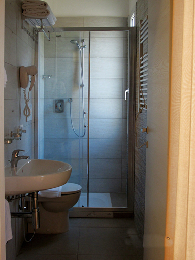 Bathroom 4, Santa Barbara hotel & apartments, Rimini