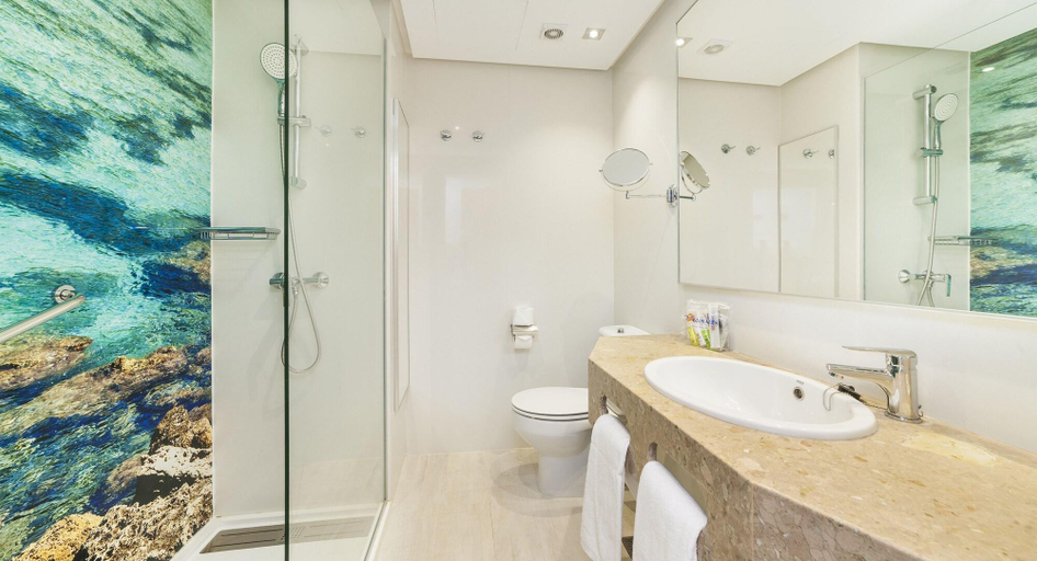 Bathroom 5, Globales Resort - Santa Ponsa Park, Baleares