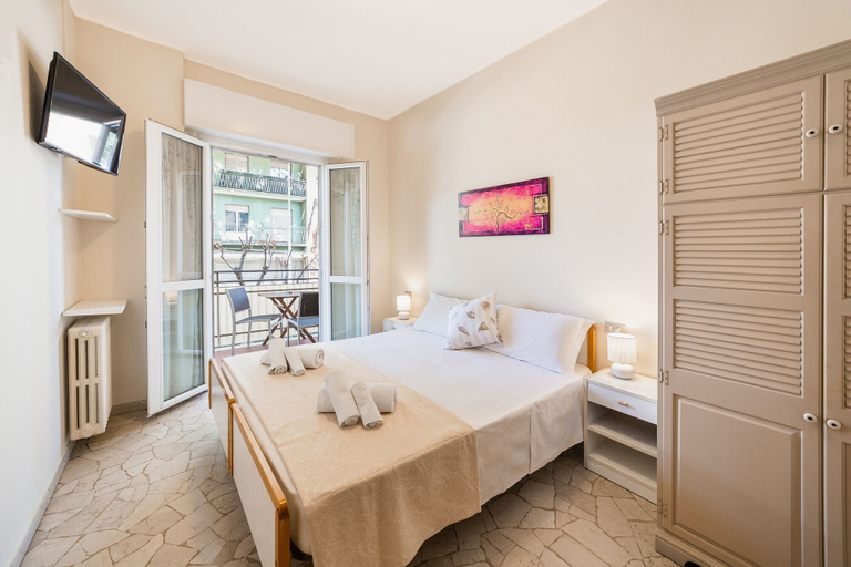 Bedroom 3, Villa Maria Apartments nel Cuore di Riccione, Rimini