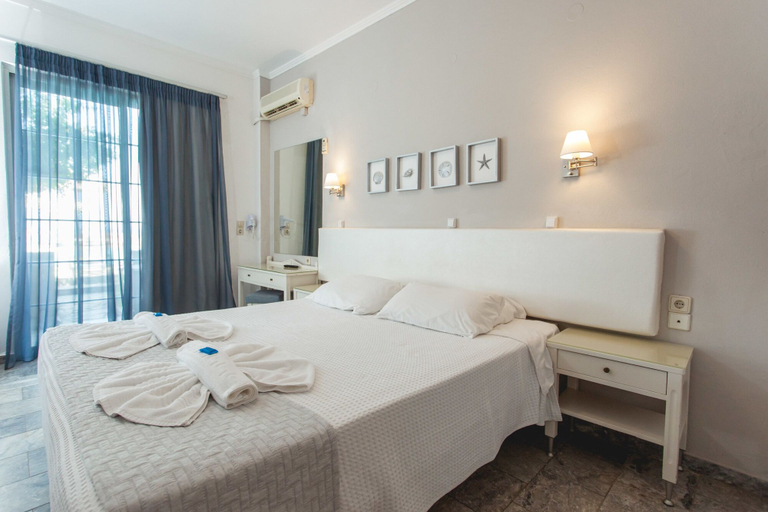 Bedroom 3, Georgioupolis Beach Hotel, Crete