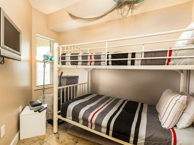 Bedroom 2, Seawind 1804, Baldwin