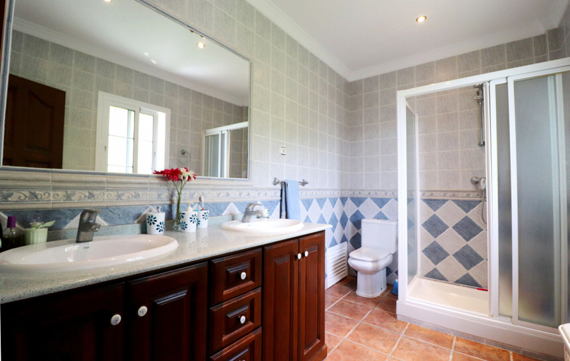 Bathroom 5, 1128 Villa Andrea Sol, Málaga