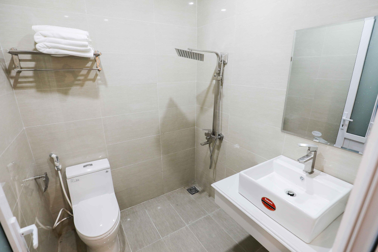 Bathroom 3, Dinh Cat Hotel Dalat, Đà Lạt