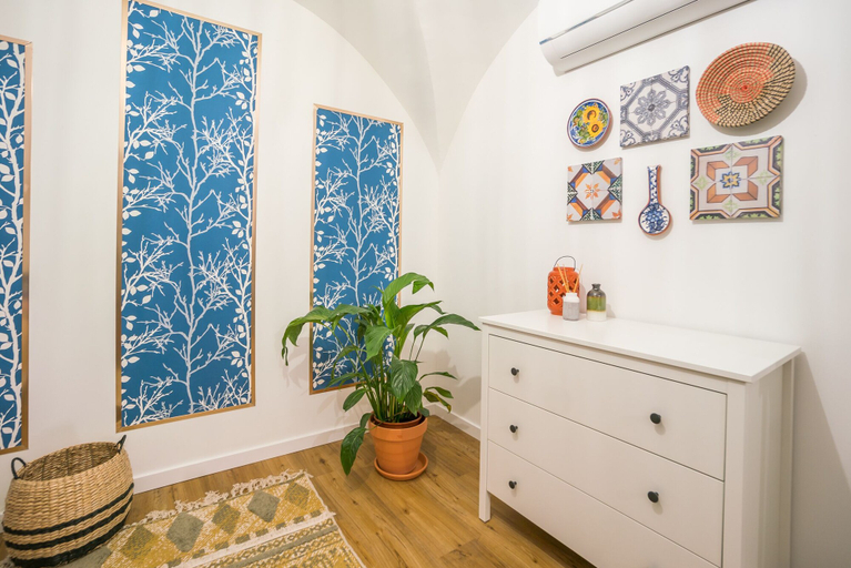 Public Area 2, Comfortable Principe Real Apartment, Lisbon
