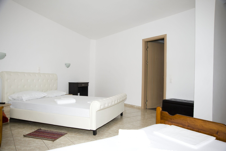 Bathroom 4, Pyrgos Sofokleous, North Aegean