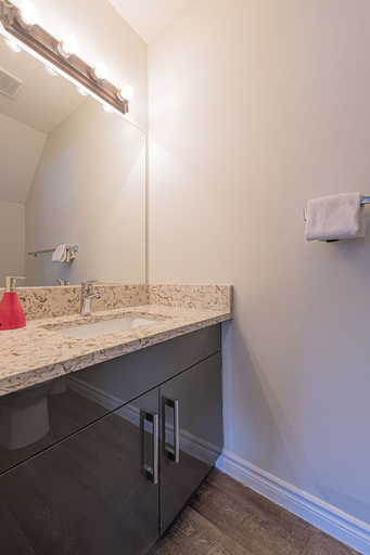 Bathroom 5, Banff Boundary Lodge-Mountain View Condo, Division No. 15