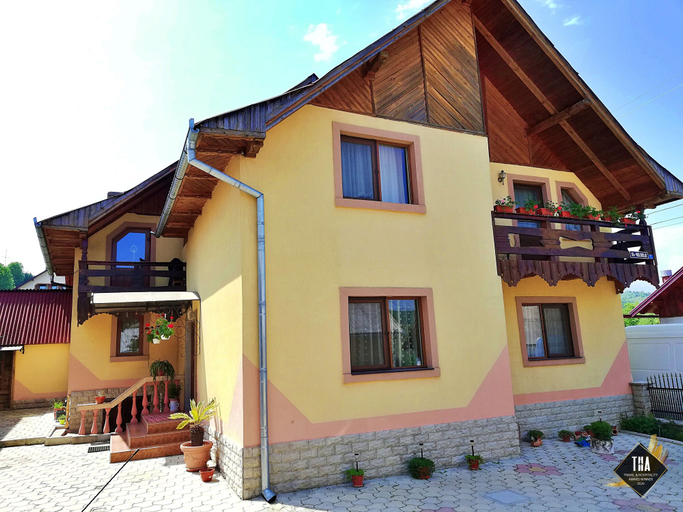 Exterior & Views 2, Casa Lacry, Manastirea Humorului