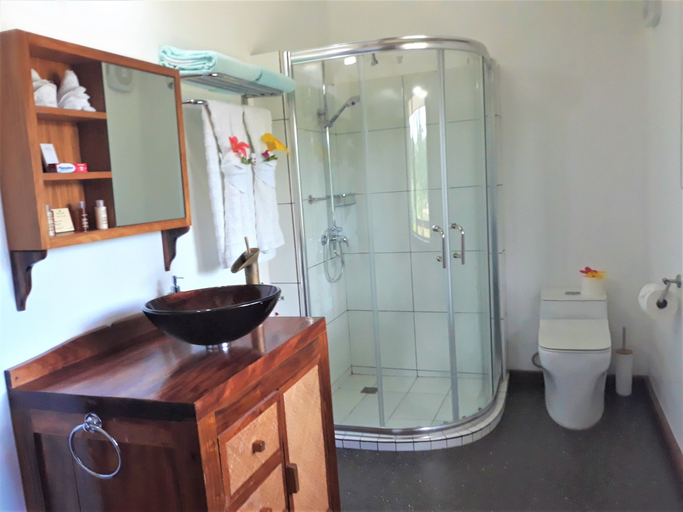 Bathroom 4, Dipudo Private Island Resort, Ilagan