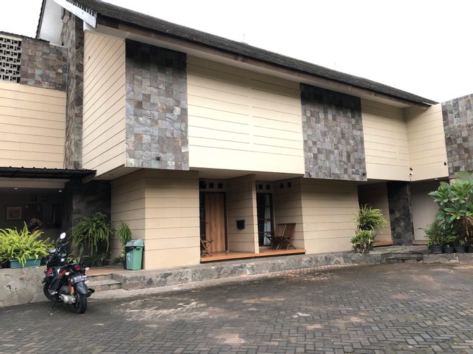 Exterior & Views 1, Cigadung Guest House 9A, Bandung