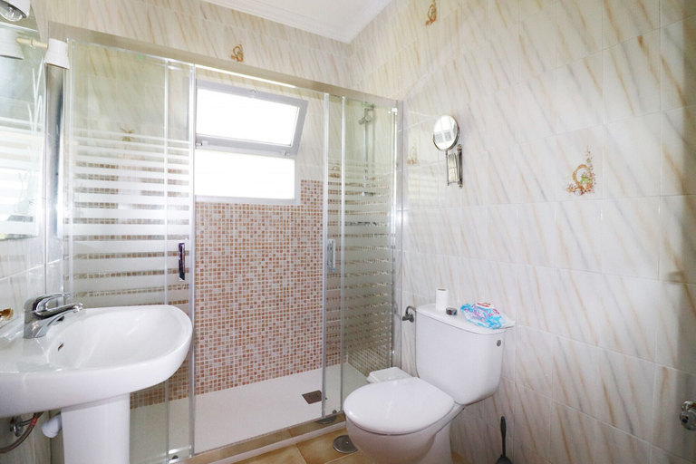 Bathroom, 1112 Villa el Romeral, Málaga