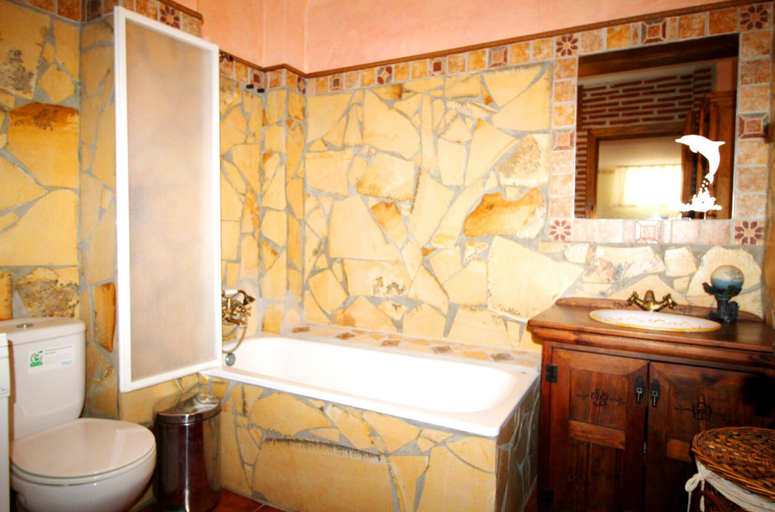 Bathroom 4, 1072 Villa Palomas, Málaga