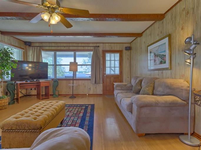 Others 5, Crystal Lagoon by Meyer Vacation Rentals, Baldwin