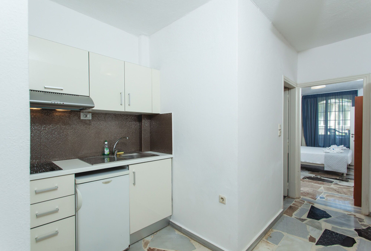 Bathroom 5, Georgioupolis Beach Hotel, Crete