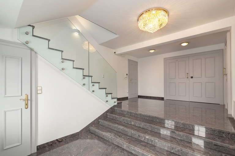 Public Area 3, Rooms and Apartments in Eagle's Nest, Ljubljana