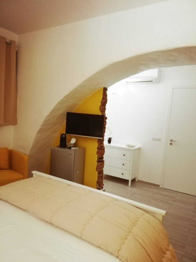 Bedroom 3, DG Sicily, Catania