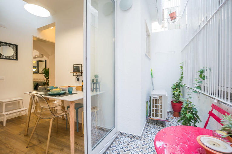 Others 5, Comfortable Principe Real Apartment, Lisbon