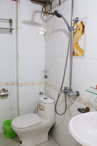 Halong Lucky Hotel, Hạ Long