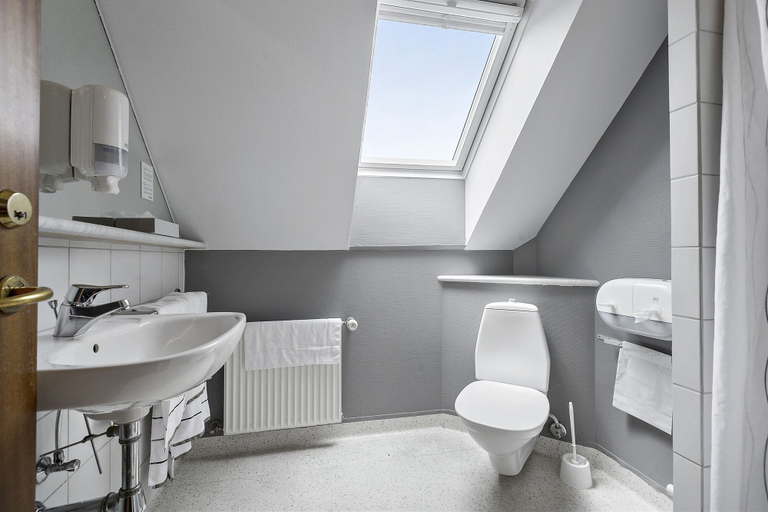 Bathroom, Filsø Hotel - Tønder, Tønder
