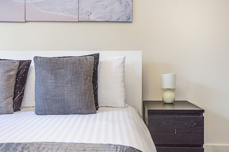 Bedroom 4, Canary Wharf Luxury Apartments, London