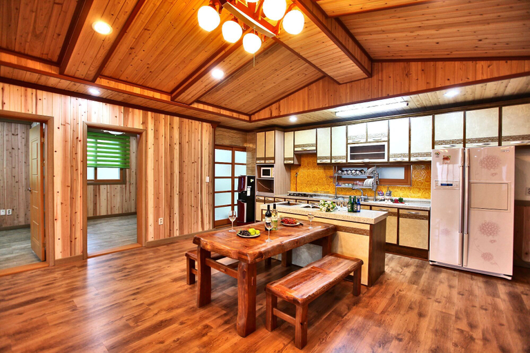 Others 5, Galdae Story Pension, Suncheon