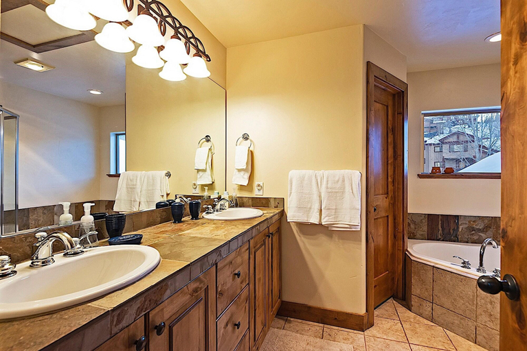 Bathroom 5, Slopeside Park City by Casago, Summit