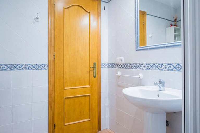 Bathroom 4, 1010 Apartment Kika, Málaga