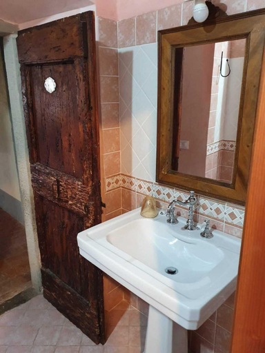 Bathroom 4, Locanda di Santantimo, Arezzo