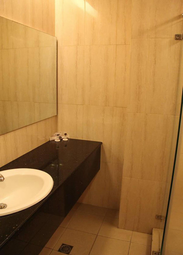 Rosvenil Hotel, Tacloban City