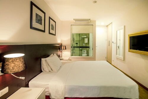 Yen Hotel, Cầu Giấy