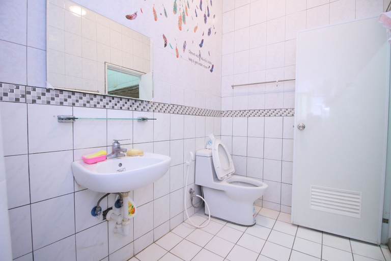 Bathroom, Good Man Hostel, Tainan