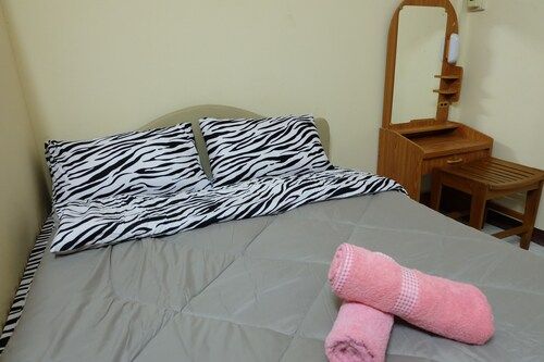 Sunshine Guesthouse, Mae Sot