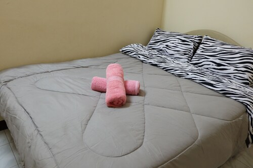Sunshine Guesthouse, Mae Sot
