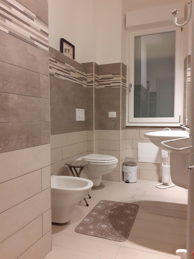 Bathroom 5, B&B Pascal, Cagliari