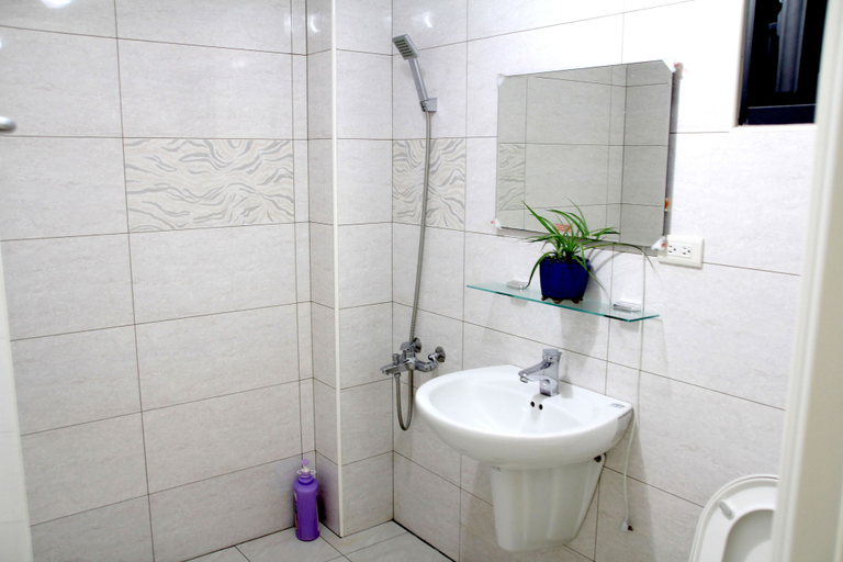 Bathroom 5, Howj Hostel, Yilan