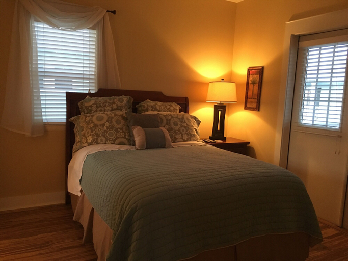 Bedroom 4, Mills Seaview Cottage by Forehand Rentals, Bay