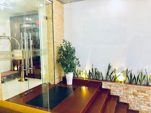 Hoa Binh Hotel, Thanh Khê