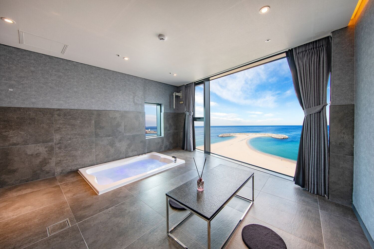 Bathroom 5, W Spa Pension, Goseong