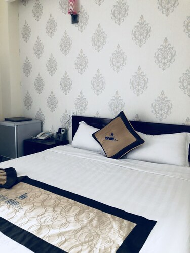 Hoa Binh Hotel, Thanh Khê