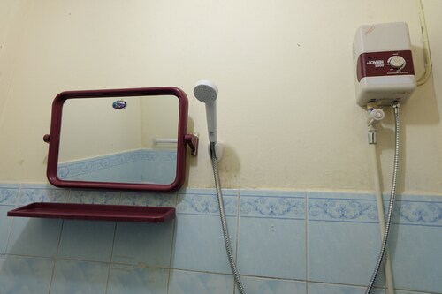 Sunshine Guesthouse, Mae Sot