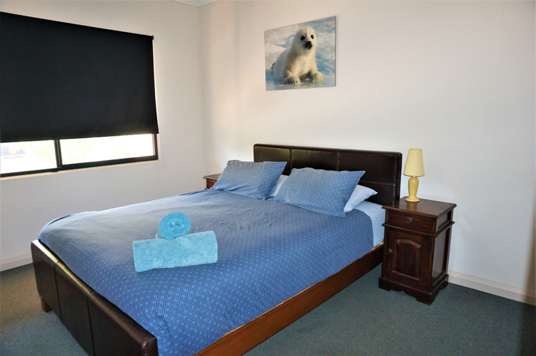 Bedroom 3, Ningaloo Breeze Villa 3, Exmouth
