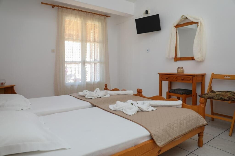 Bedroom 5, Vaya Zorba Studios, Thessaly