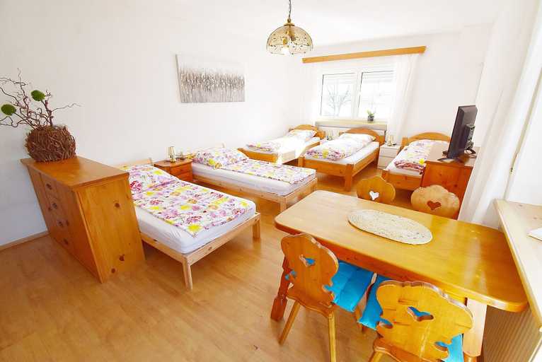 Bedroom 3, Seehaus Mamming, Dingolfing-Landau