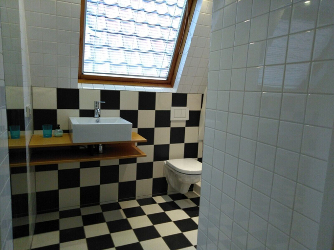 Bathroom 4, B&B Hart van Leiden, Leiden