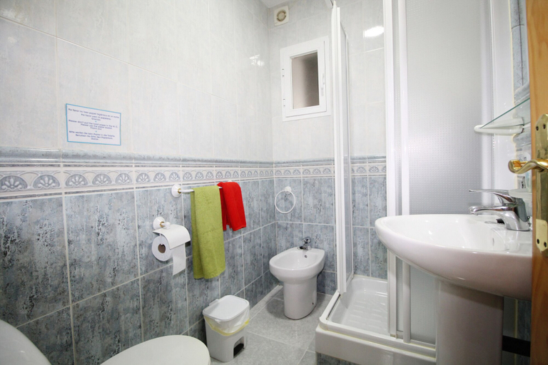 Bathroom 4, 1090 Villa las Flores, Málaga