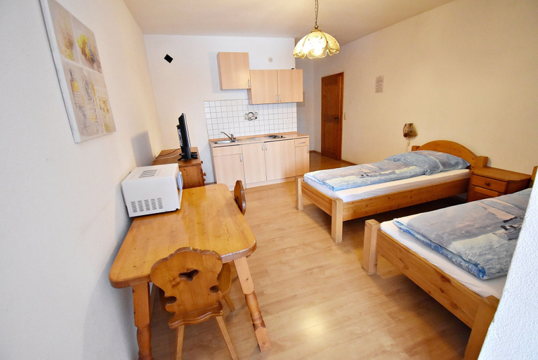 Bedroom 4, Seehaus Mamming, Dingolfing-Landau
