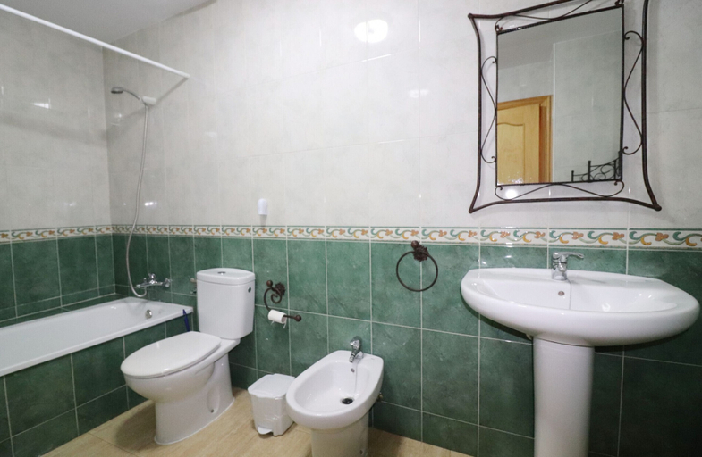 Bathroom 3, 1147 Apartment Alazan, Málaga