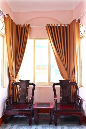 Halong Lucky Hotel, Hạ Long