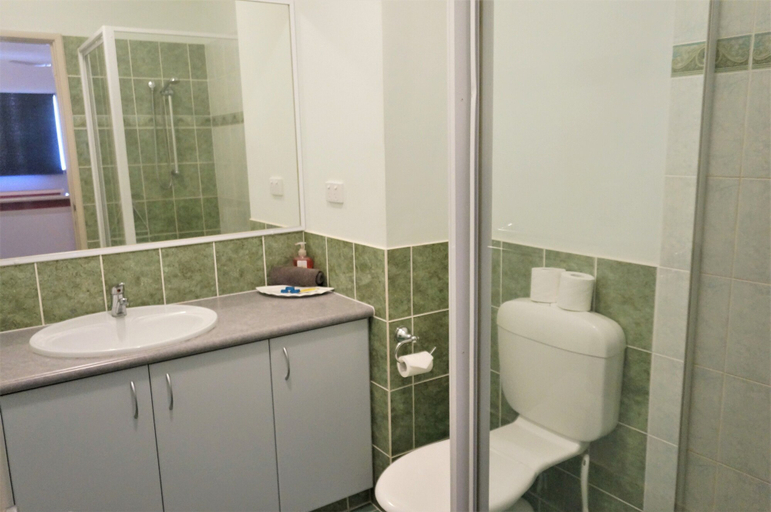 Bathroom 4, The Ningaloo breeze villa 5, Exmouth
