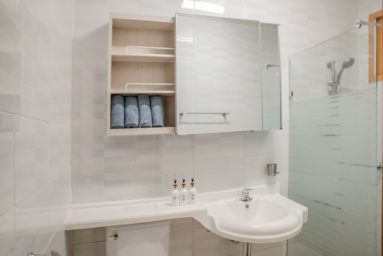 Bathroom 5, Mungyeong Mountain Morning Pension, Mungyeong