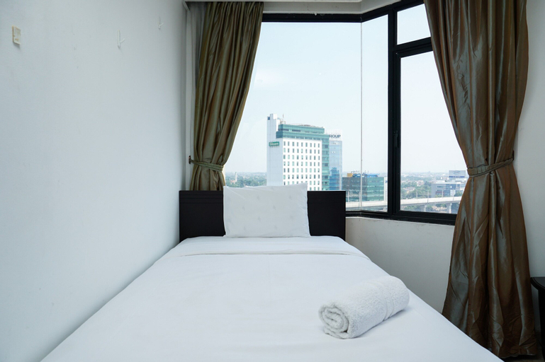 Best Location 2BR at Beverly Tower Apartment TB. Simatupang By Travelio, Jakarta Selatan